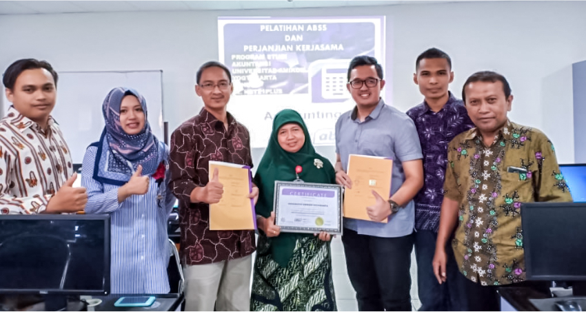Penandatanganan MoU antara Prodi Akuntansi Amikom dan PT Net21Plus