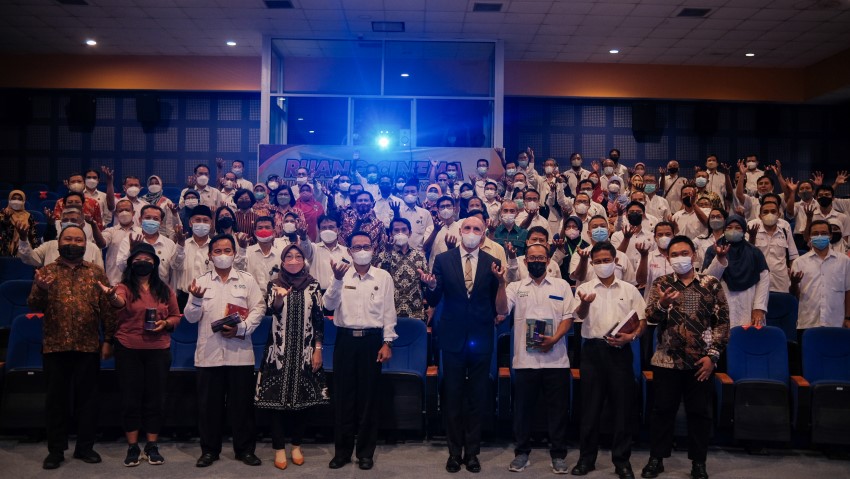 Seminar Merdeka Belajar – Penggunaan IT dalam Merdeka Belajar Untuk meningkatkan Kualitas Pembelajaran