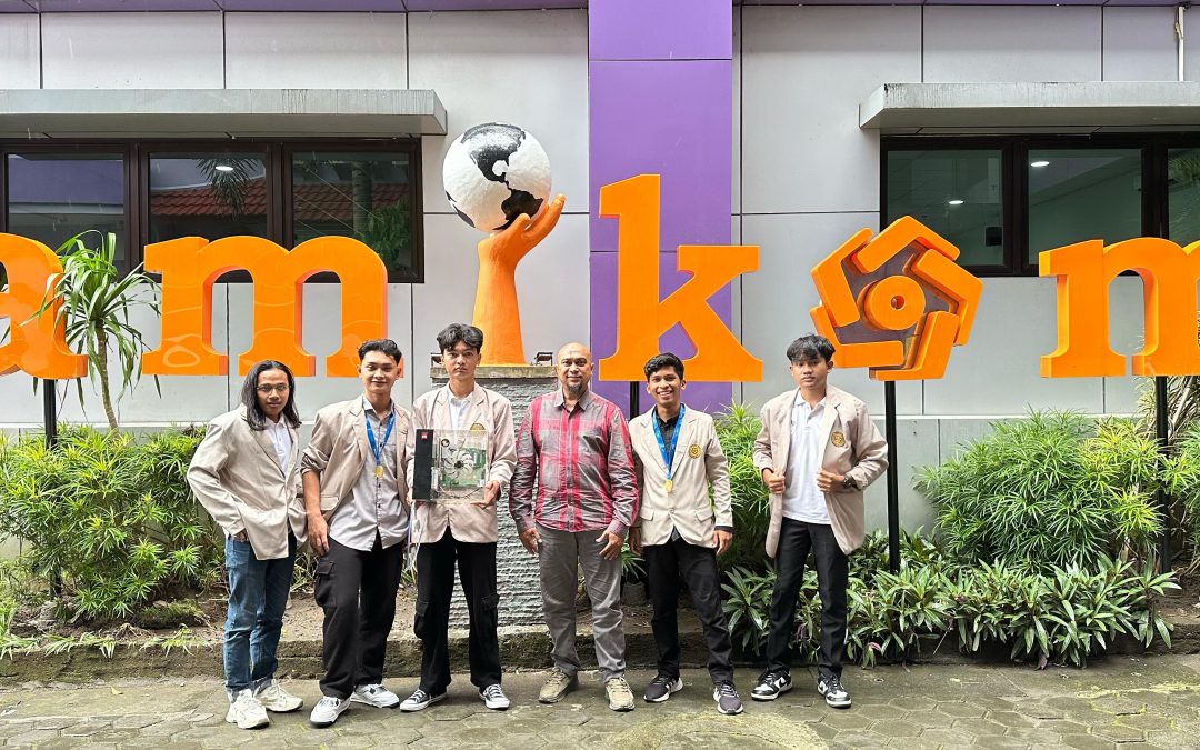 Universitas Amikom Yogyakarta Raih Gold Medal di ajang Global Youth Invention and Innovation Fair (GYIIF) 2025