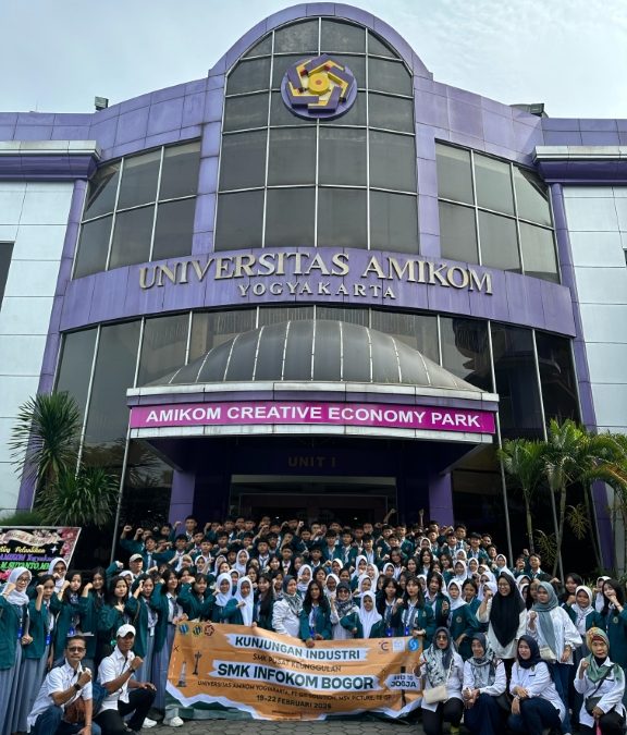 Kunjungan Industri SMK Infokom Bogor ke Universitas Amikom Yogyakarta